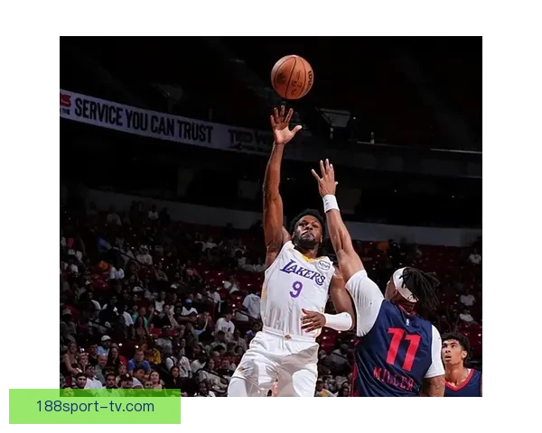 布朗尼讲述与父亲单挑赢得胜利导致家中篮板破裂的趣事