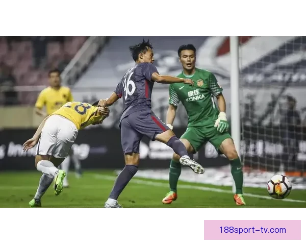 蓝狐近15轮仅取11分深陷降级区 保级对手少赛1场领先1分